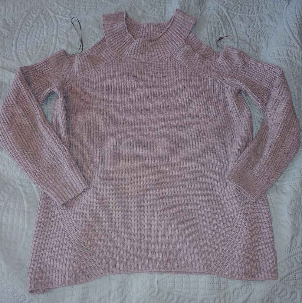 Gray Ribbed cold shoulder sweater